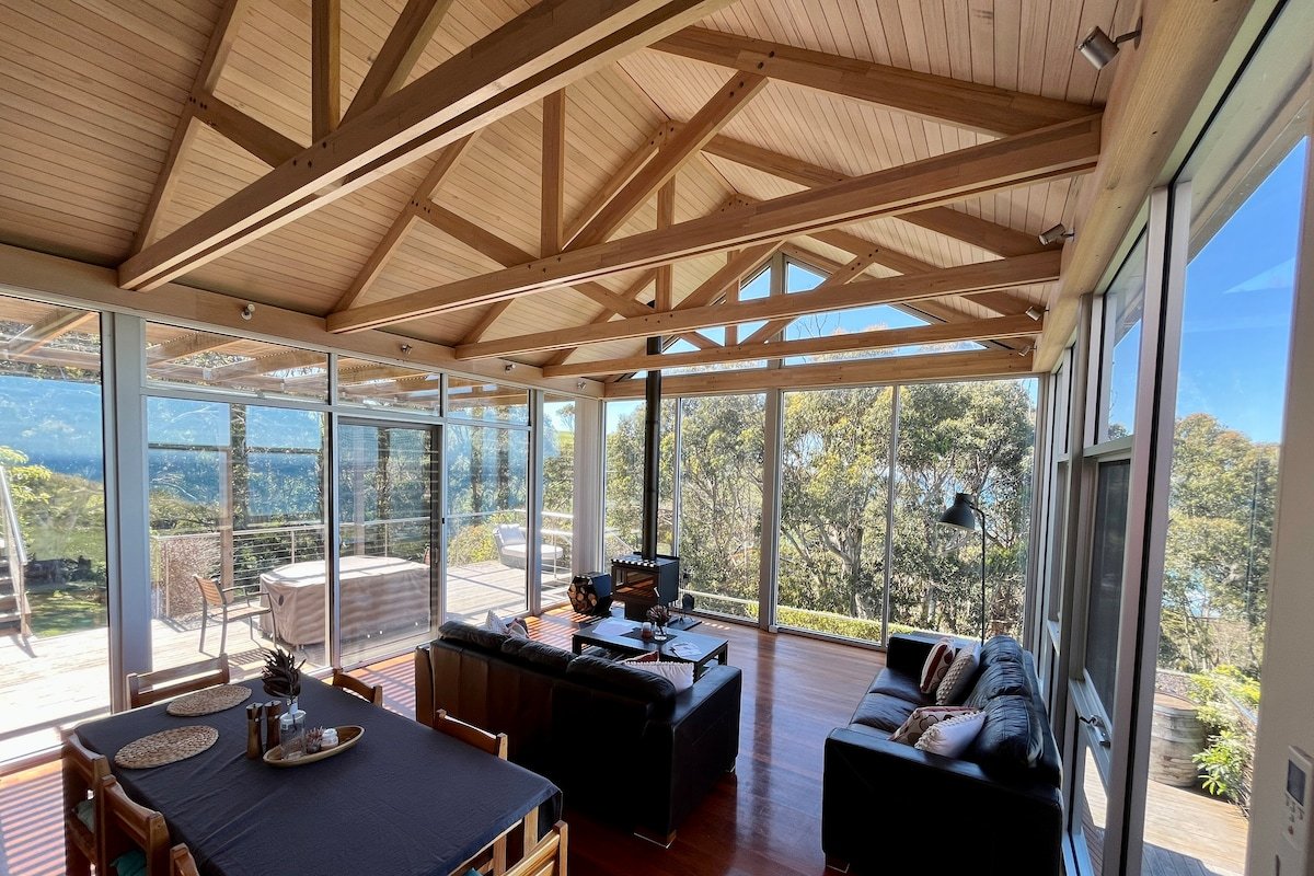 Ocean-side retreat with bush & farm views gallery image 5