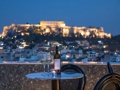 Luxury Penthouse at the tallest Building of Athens