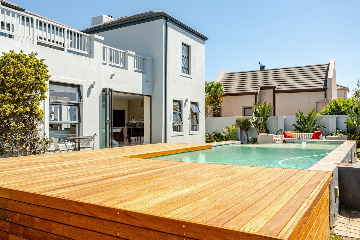 Free WIFI /2km to Kitesurfing beach/Gated Estate gallery image 2