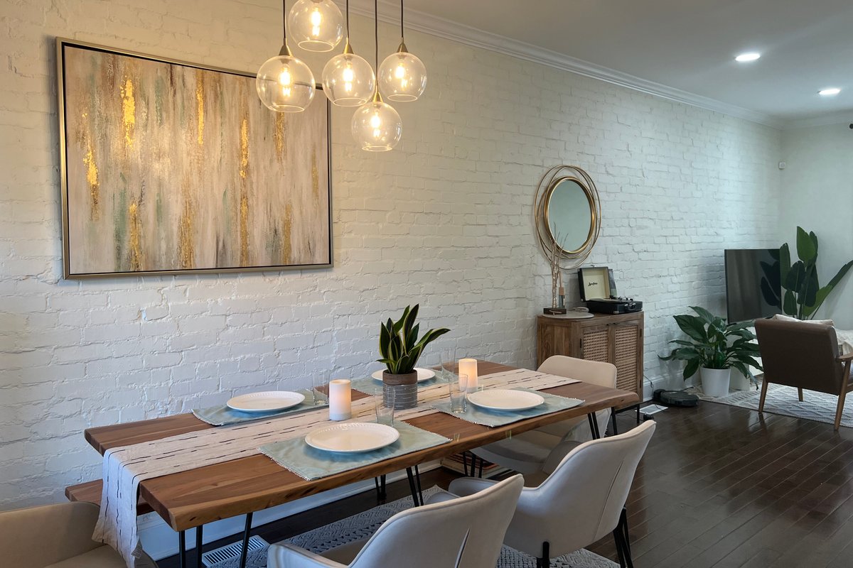 Modern, Luxury 3bd/2ba row home in Capitol Hill