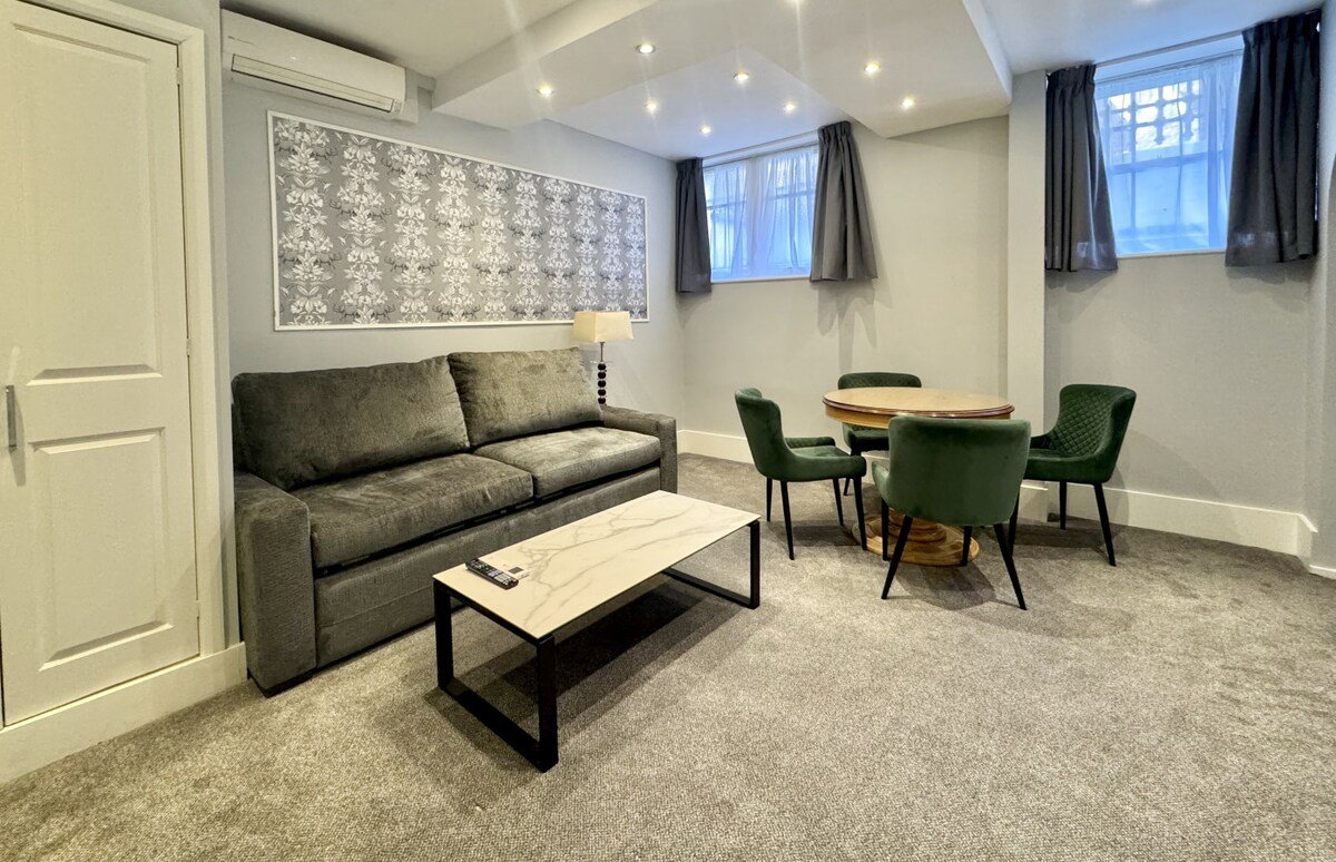 2 Bed/3 Bath New Flat, Patio, AC gallery image 2