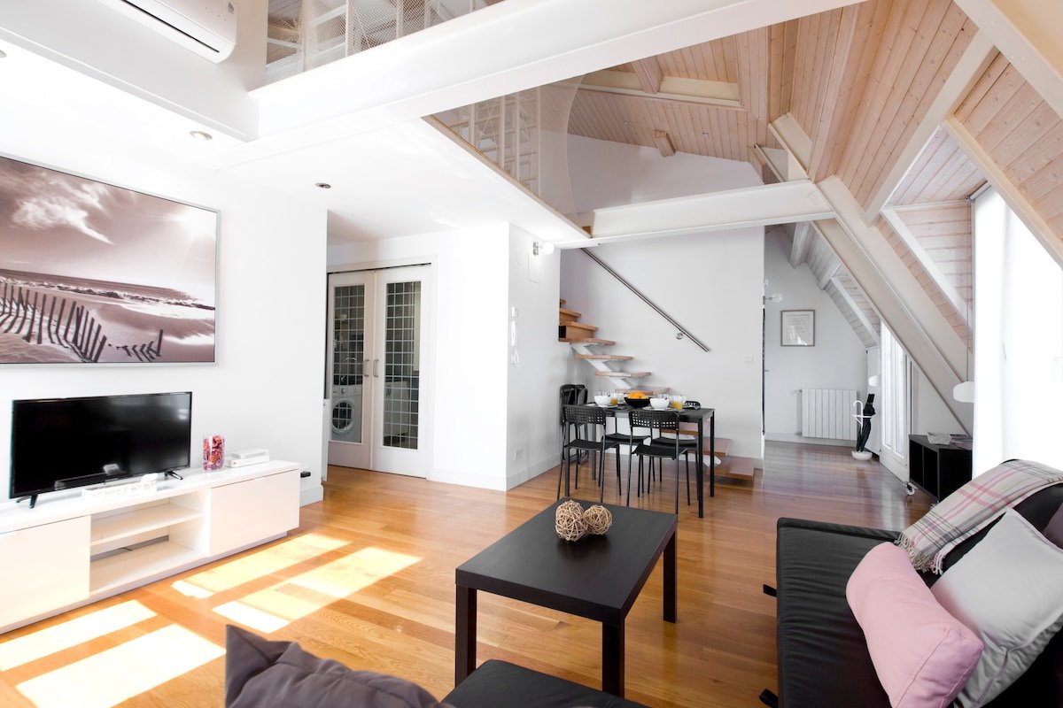 Atico duplex centrico con parking incluido gallery image 4