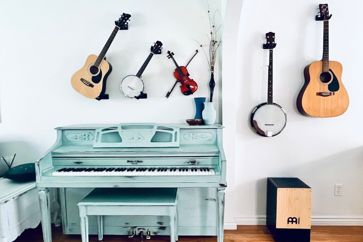 Family & Friends Gathering Place w/ Pool gallery image 4