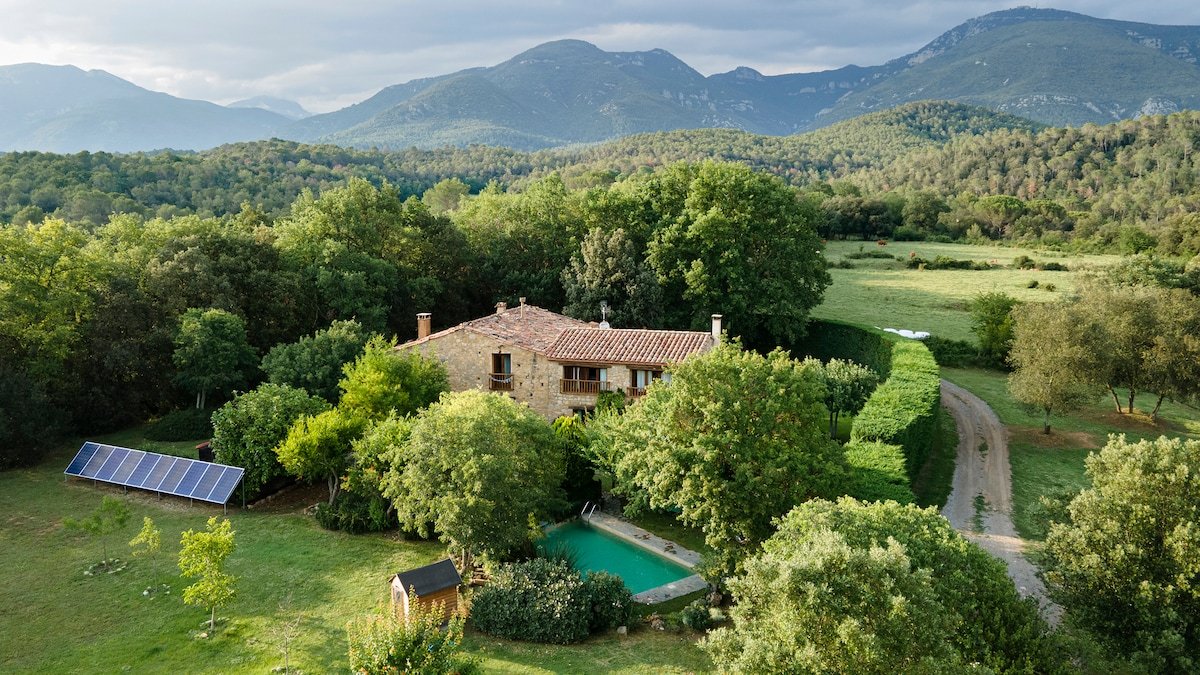Casa Aislada en el Bosque con encanto en Cataluña gallery image 5