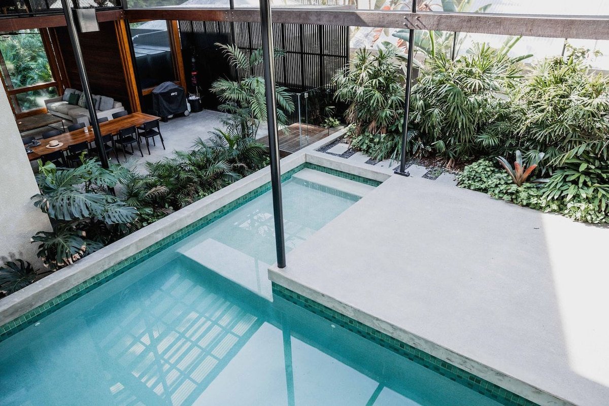 The Rainforest House, Pool, Tennis, Fireplace gallery image 2