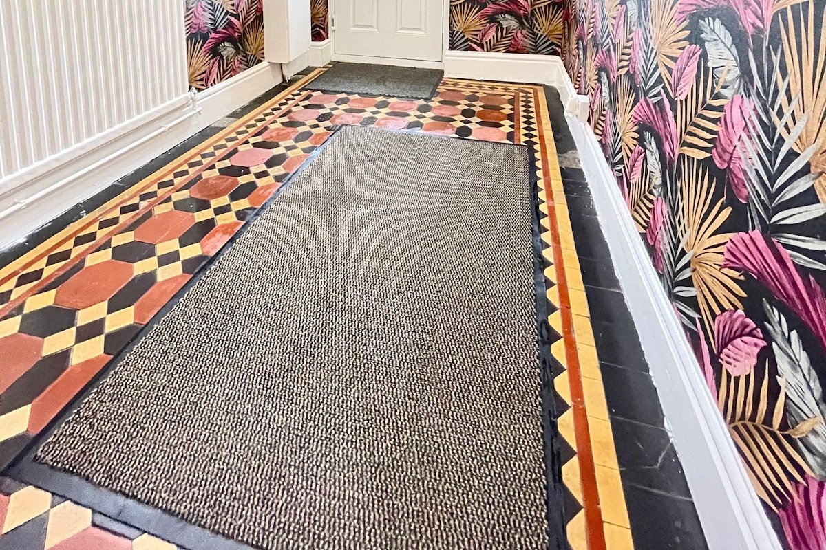 Central located house for big groups gallery image 5