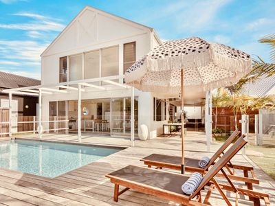 White Hawk House – 100m to beach