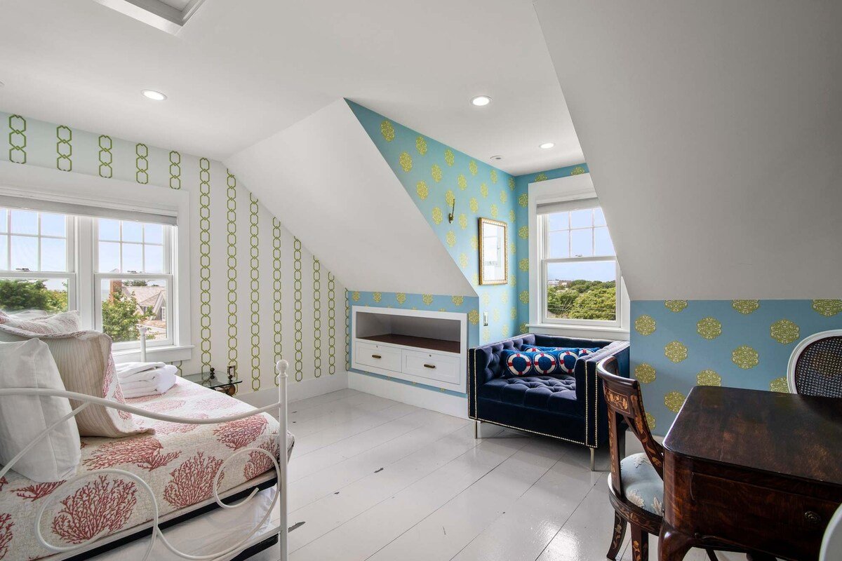 Luxurious Estate, Private Heated pool! gallery image 5