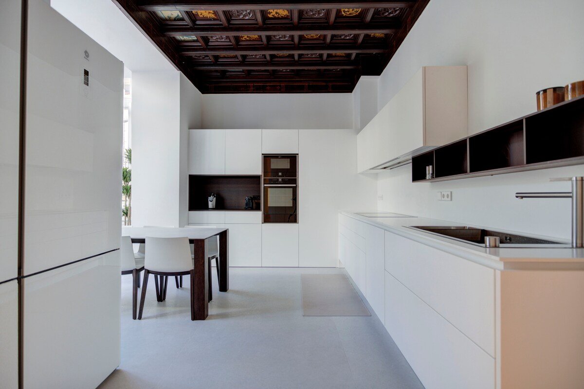 Quality and luxury prime location gallery image 3