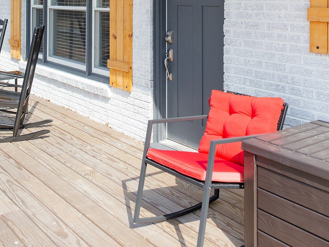 PERFECTLY LOCATED, SPACIOUS, & COMFORTABLE gallery image 4