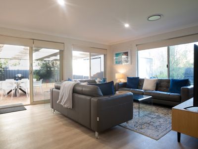 Dunsborough Bay Retreat—Steps from Beach & Dining