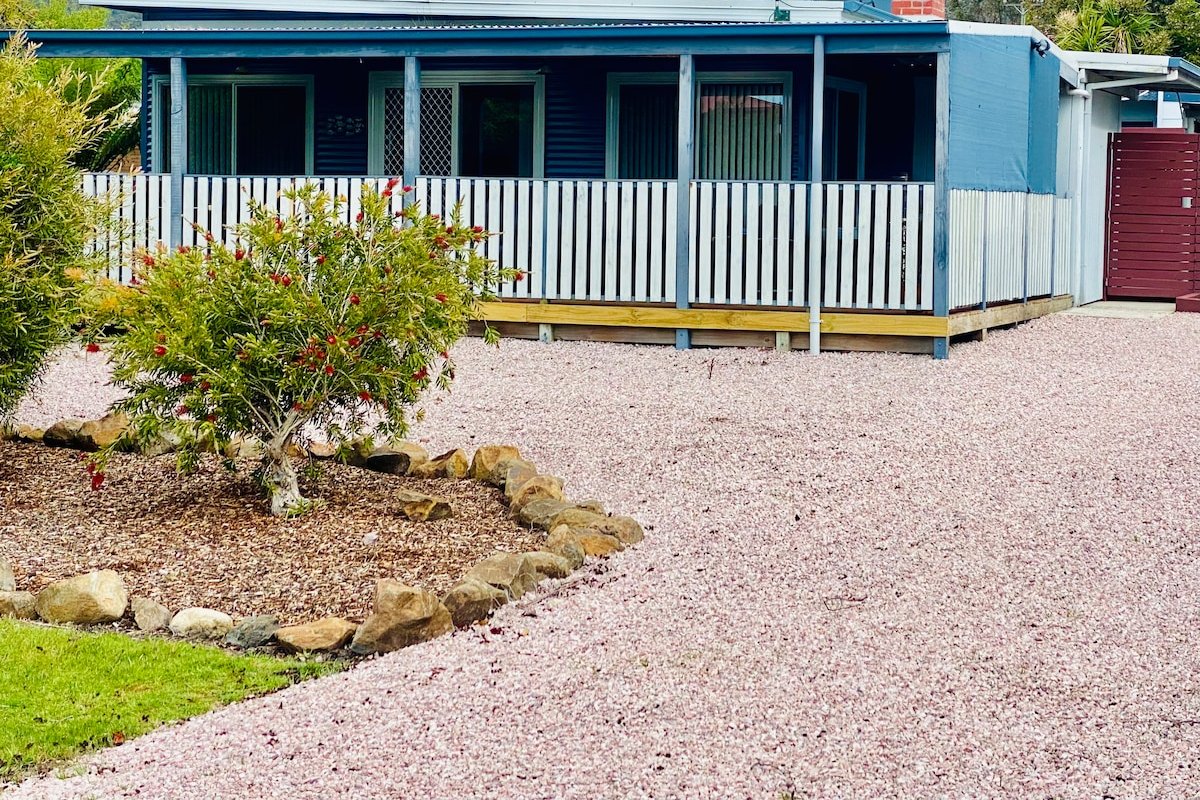 Ocean Air Retreat + Studio gallery image 2