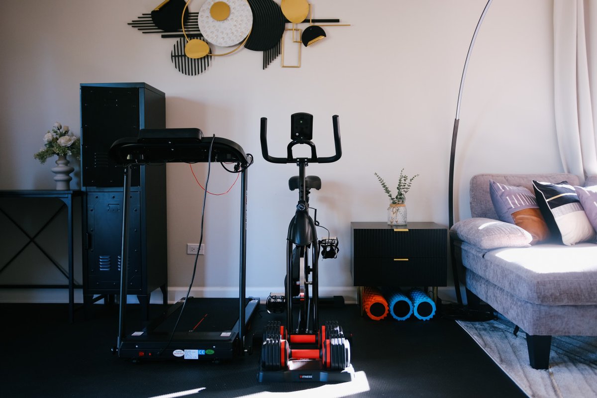 3BR Modern Apt • Gym • Workspace • Quiet Location