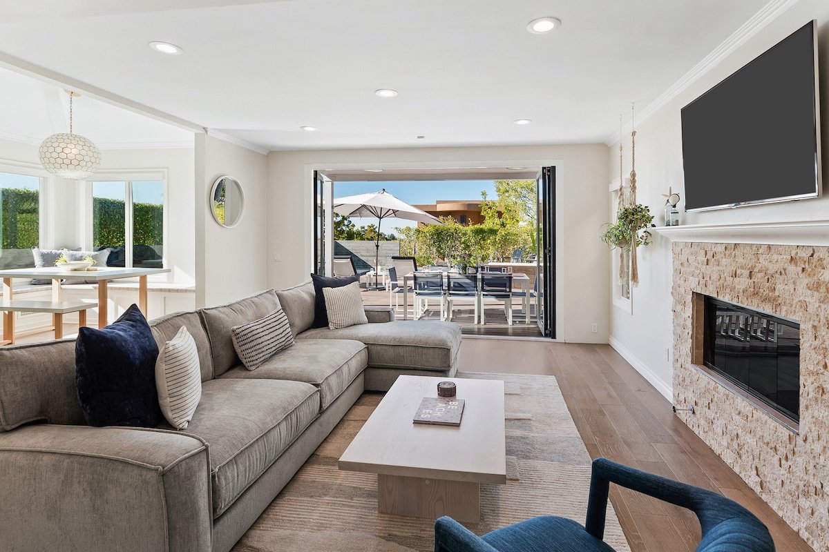 Del Mar Haven | 4BR Coastal Home w/ Pool & Hot Tub gallery image 5