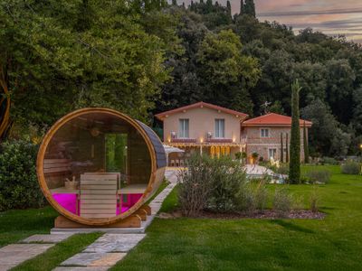 Golden Luxe, Diamond in the Hills + Pool & Jacuzzi