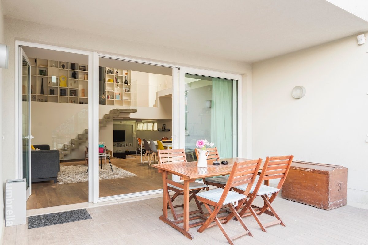 Stylish central loft Milan, with garden, 8 guests gallery image 4