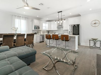 Charming Mid-City Haven – Walk to Streetcar & Bars