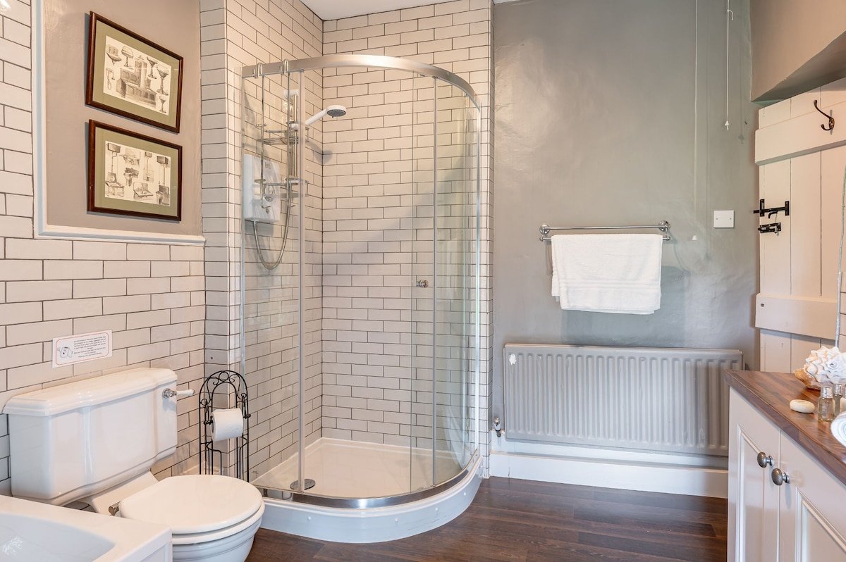 Sun Hill Farmhouse | Holiday at Home gallery image 5