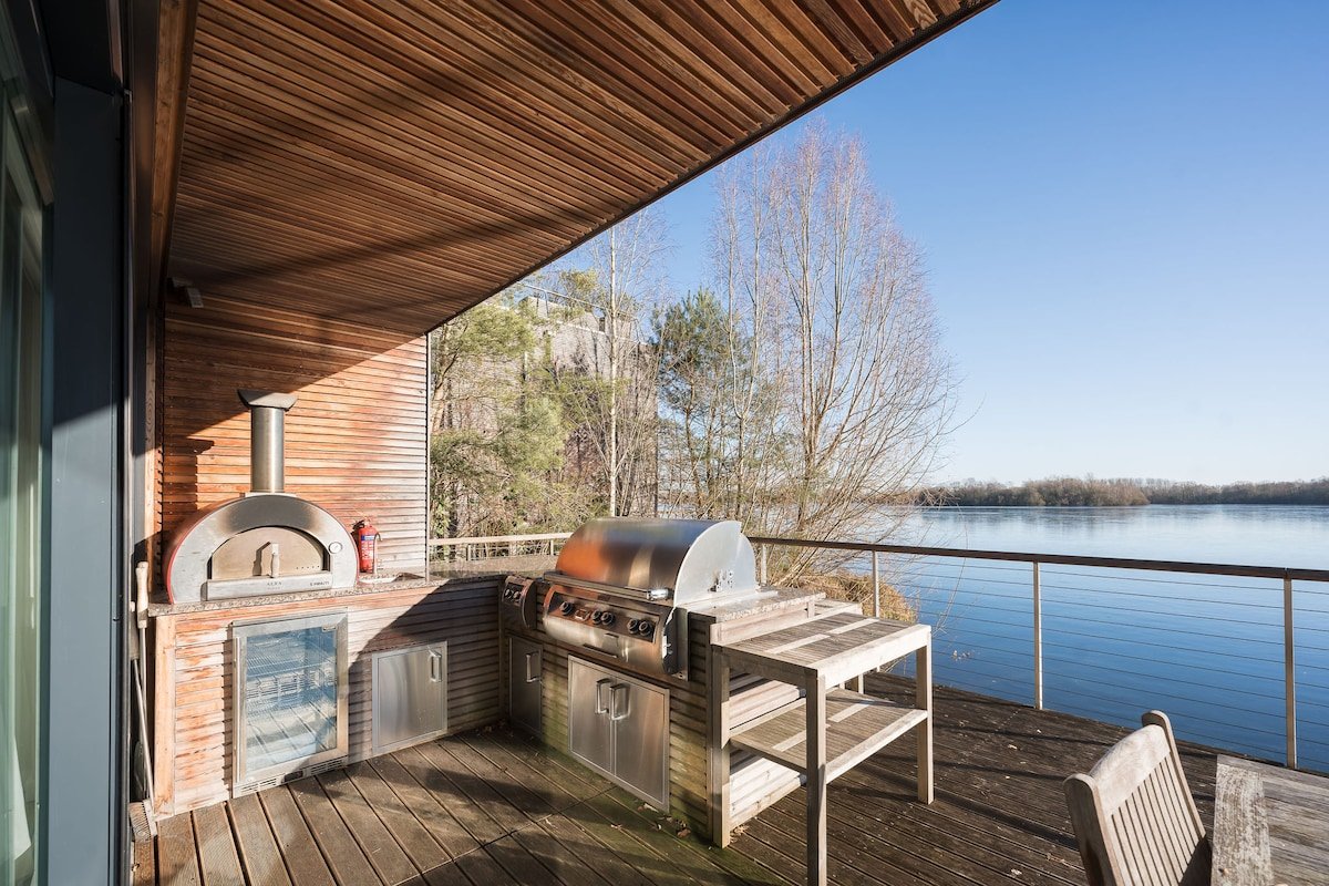 Bowmoor – Luxury Lakefront Home with Resort Access gallery image 5