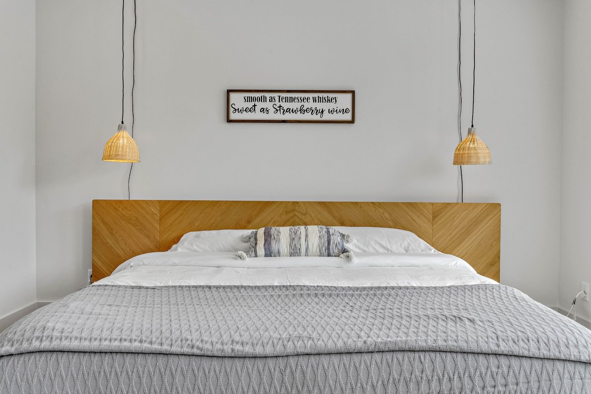 *SLEEPS 24* Keep the Secret *2 Units * 8BR* 8BA*3 gallery image 3