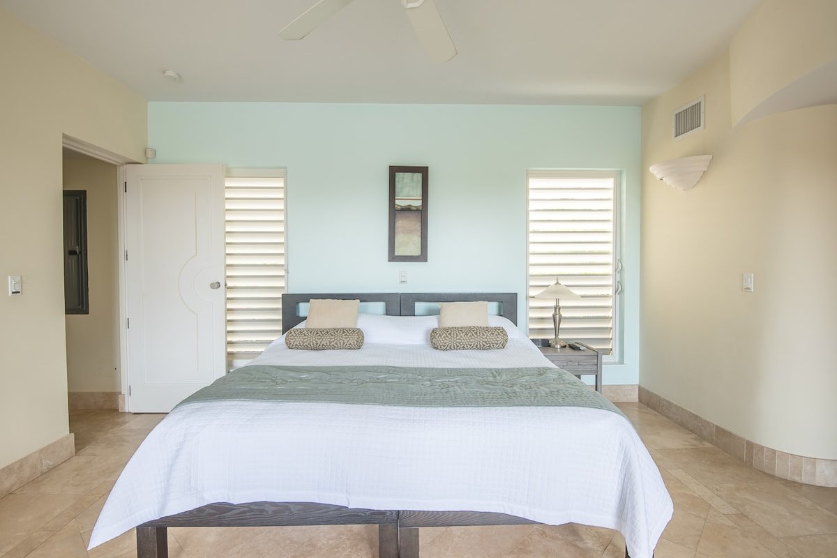 Pelican Vista gallery image 3