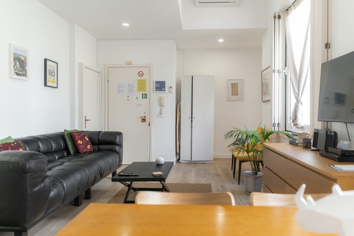 Lv Premier Chiado CH5- ac, elevator, central NEW gallery image 3