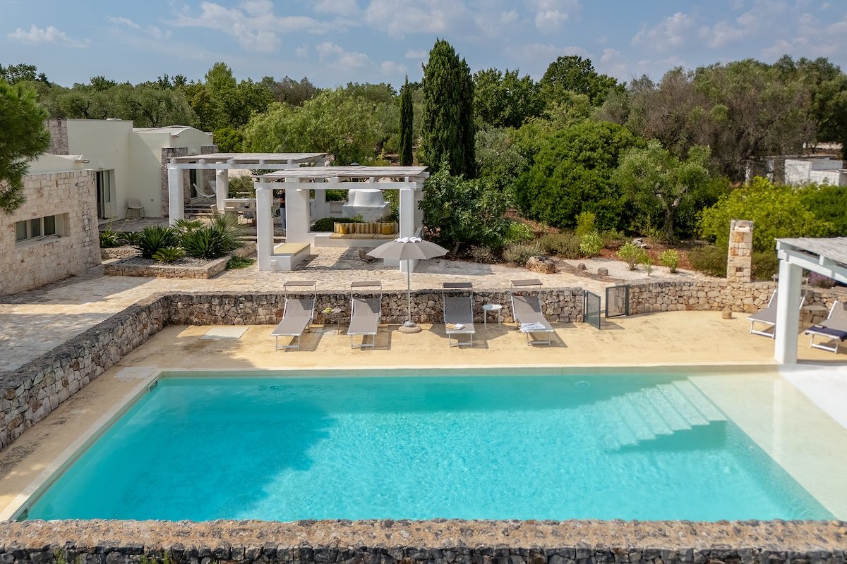 Private Villa, Pool & Sauna – Itria Valley gallery image 2