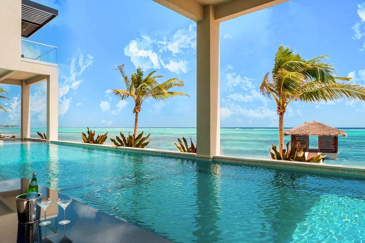 Black Urchin Residence 2 gallery image 3