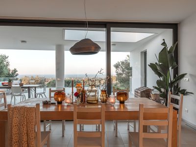 Seaview Villa with Large Pool and Great View