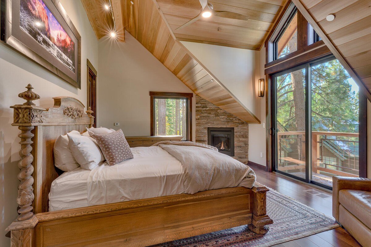 5-Bedroom Lake Tahoe Gem | Deck & Hot Tub (Tall gallery image 5