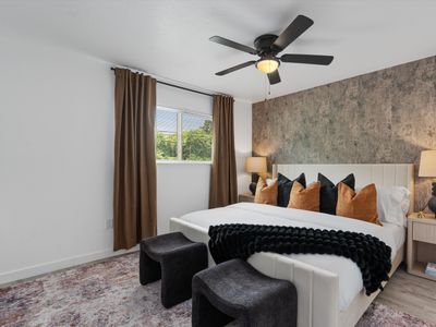 Up to 16 people – Balcony Access – Multi Home