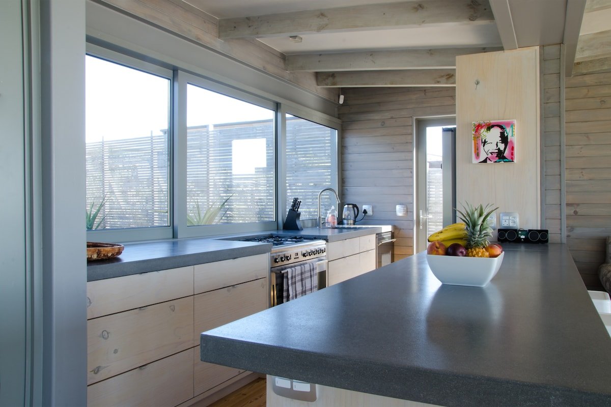 Amazing home on the beach in Klein Slangkop gallery image 5