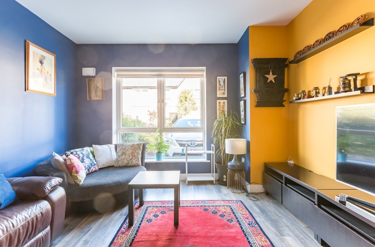 4-bed House Close to Airport, City & Beaches gallery image 3