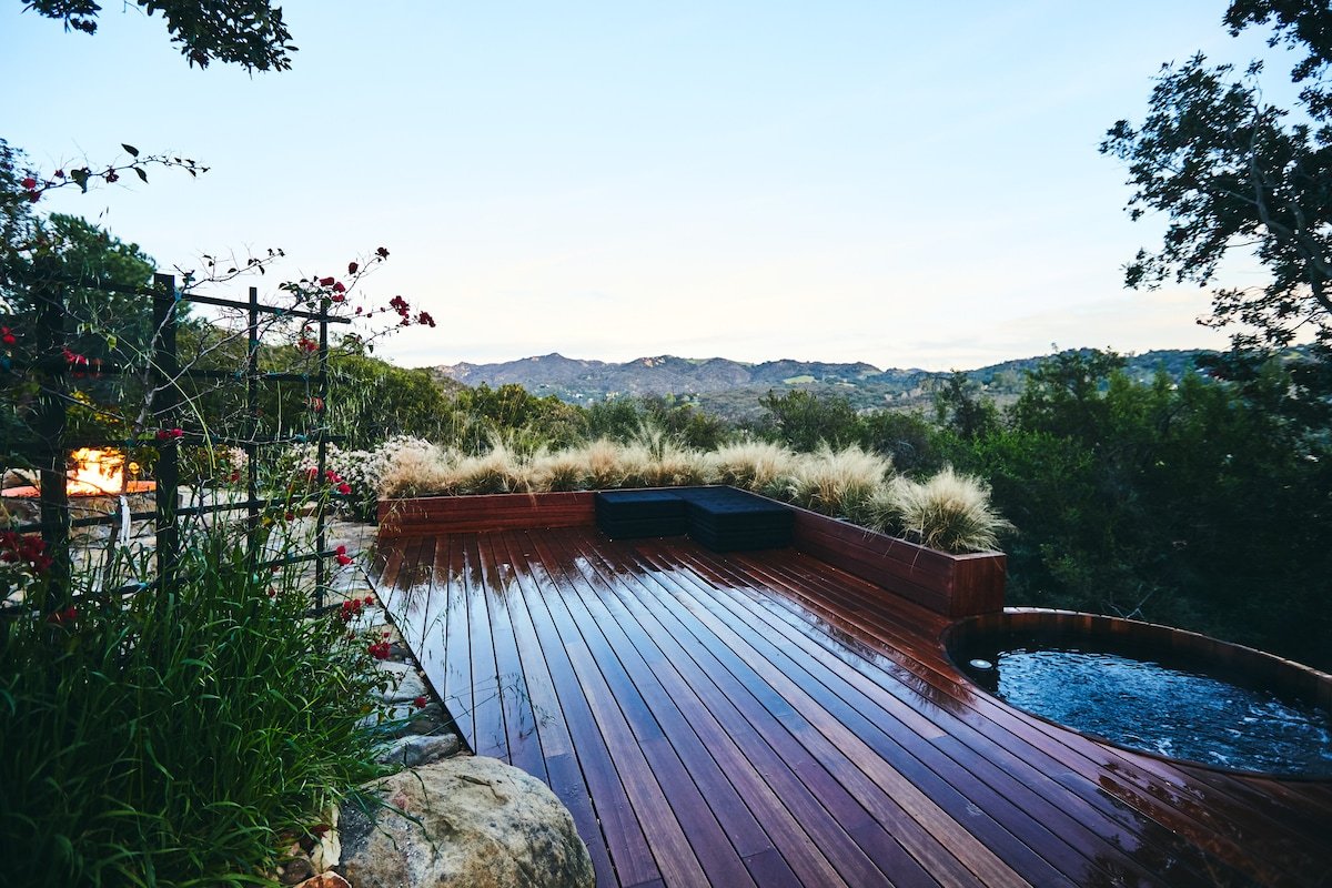 The Gate house Cabin with Cedar Hot Tub gallery image 5