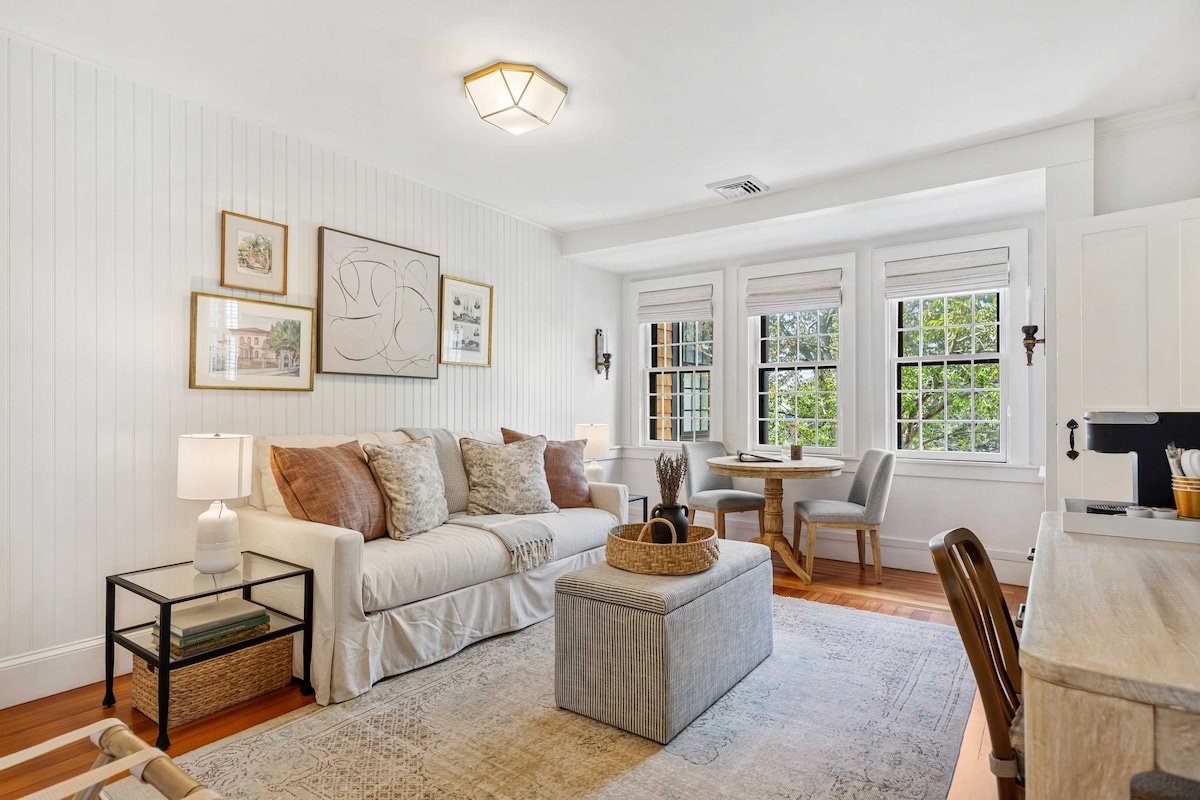 The Royce on Spring – High-End Family Getaway in N gallery image 3