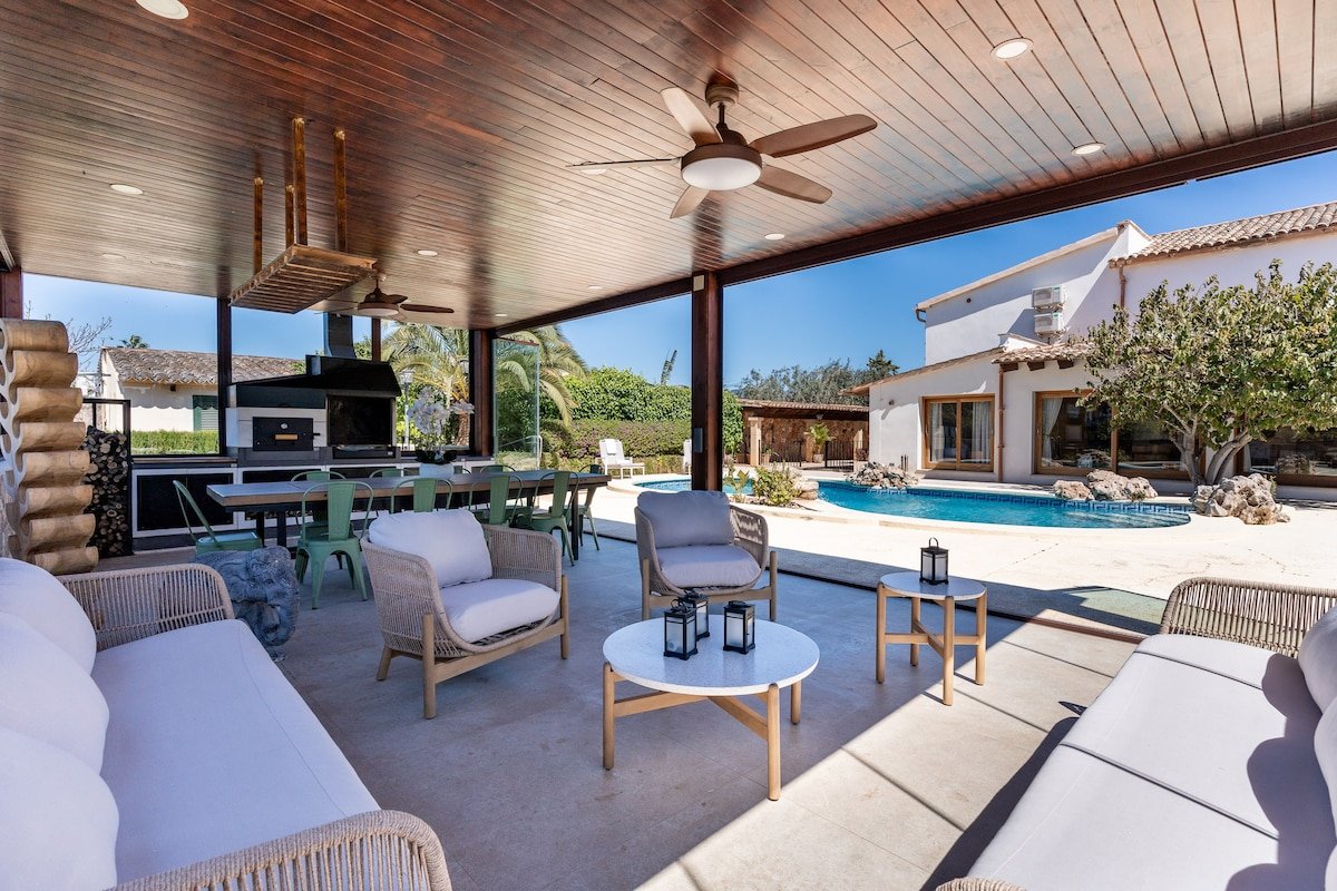 Villa con Piscina, BBQ y habitaciones ensuite by gallery image 4