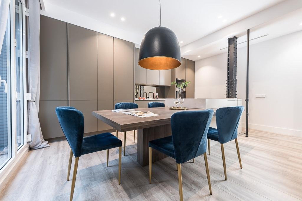 Luxury and Design in front of Parque del Retiro gallery image 5