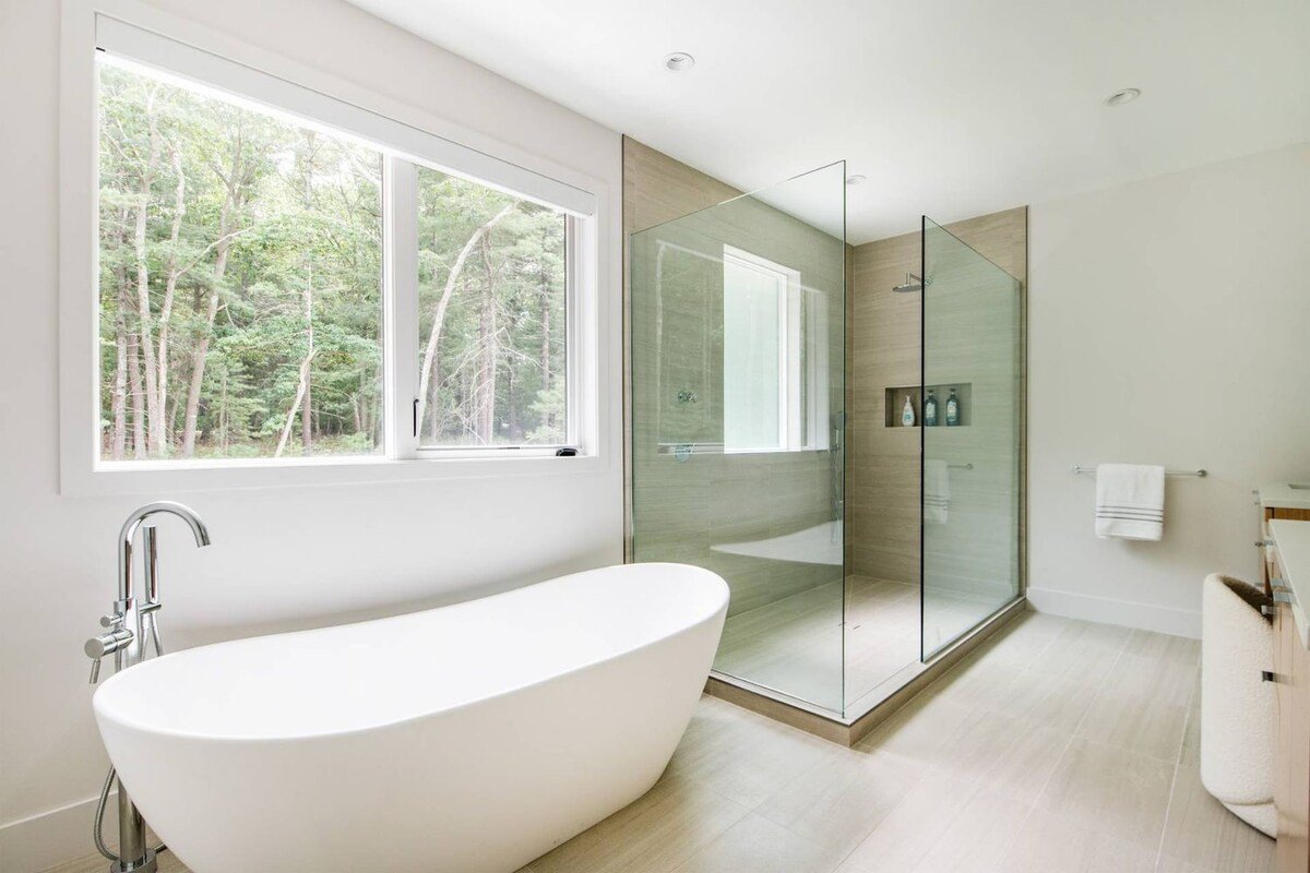 Modern sanctuary gallery image 4