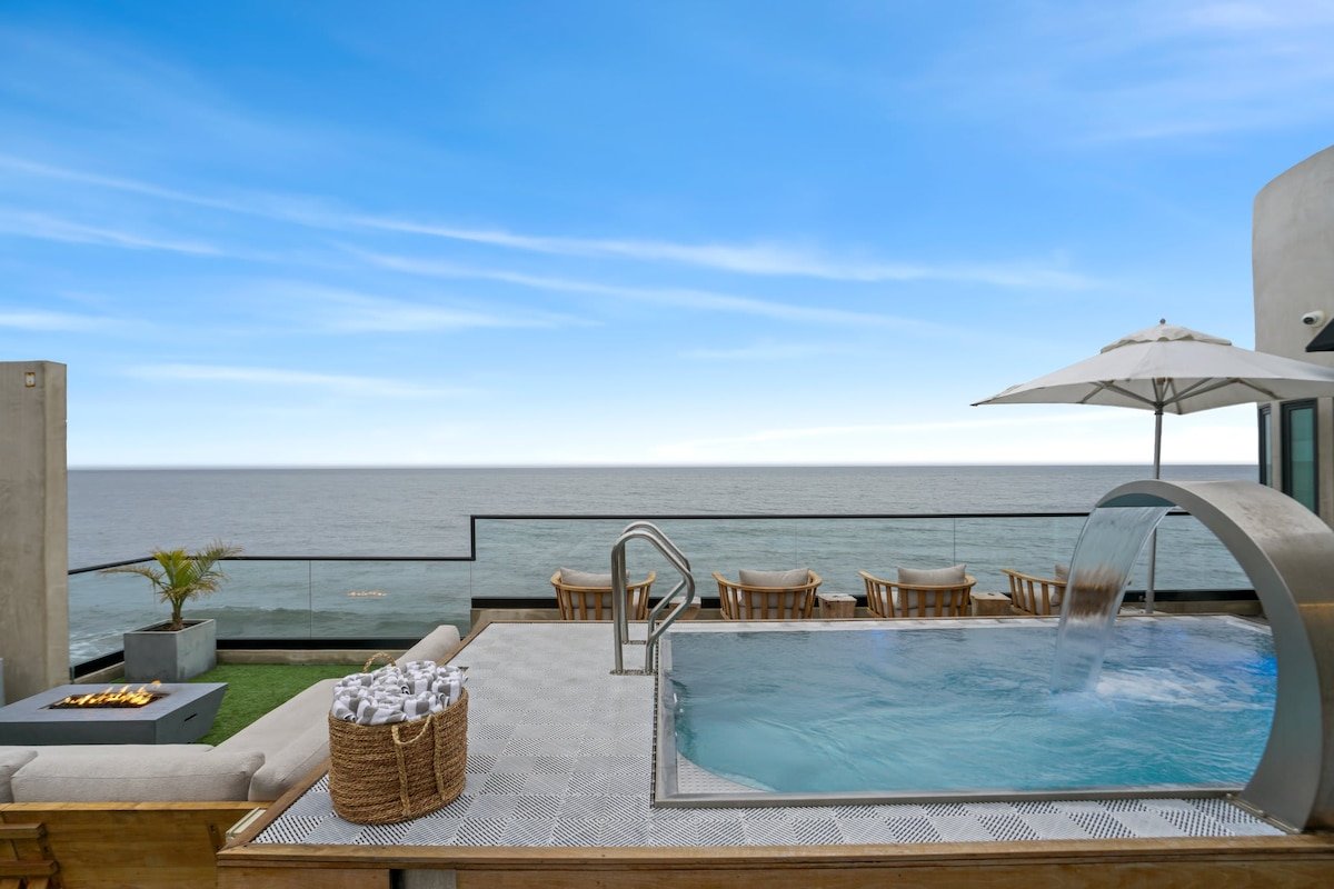 Malibu Sand Carbon Beach by Stay Awhile Villas