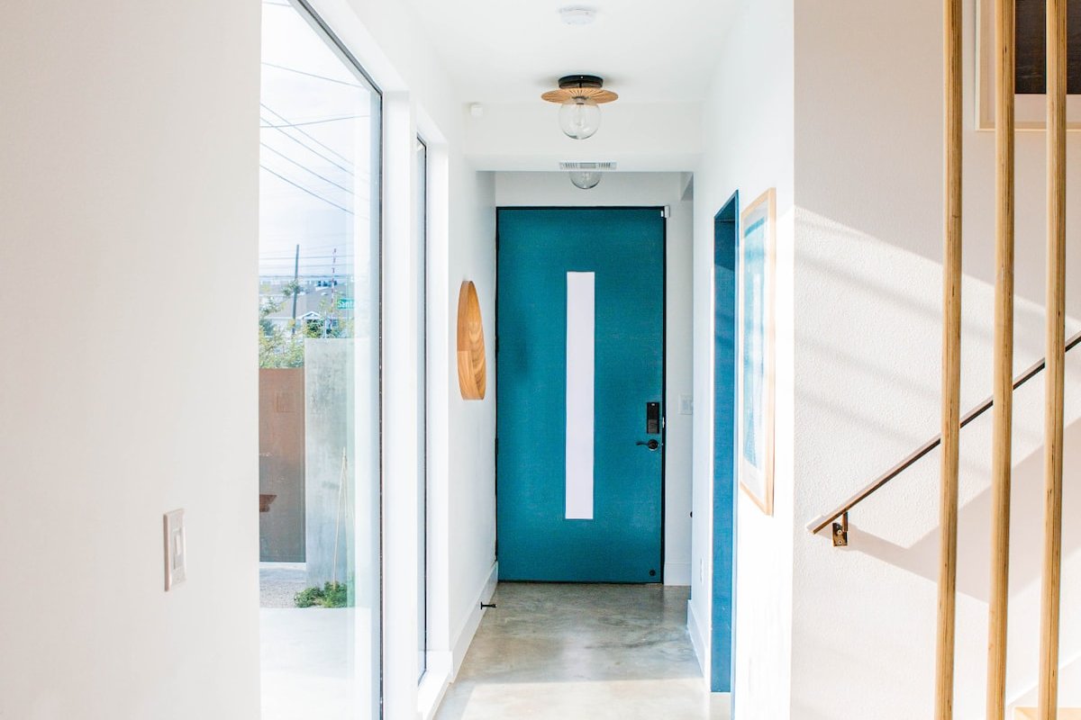 Rooftop Deck, DT City Views, Modern Eastside Oasis gallery image 4