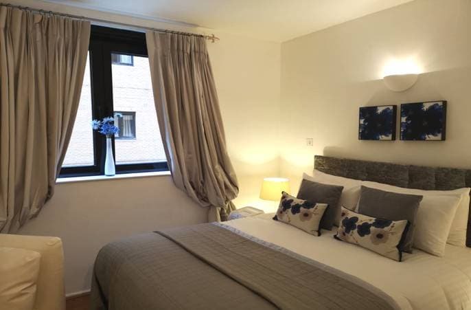 Premium 2bed 2bath, South Kensington gallery image 5