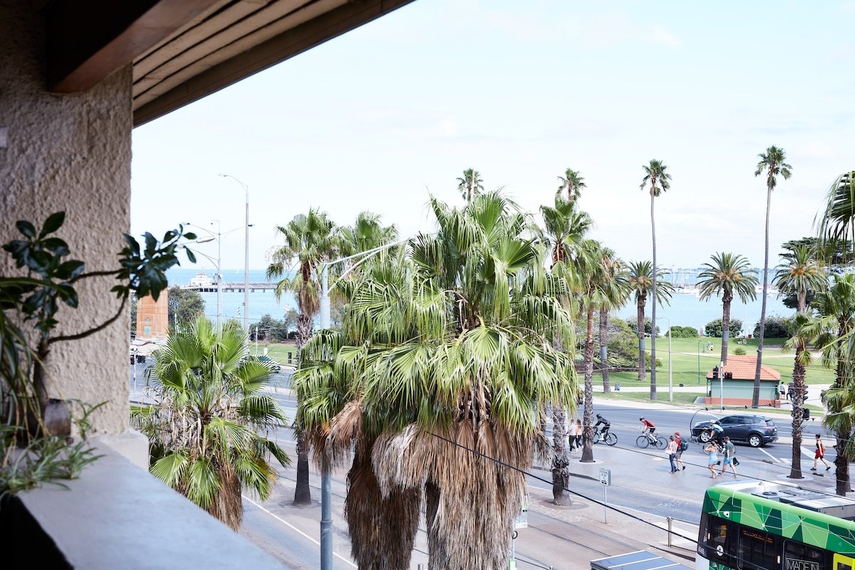 St Kilda Beachfront Penthouse gallery image 3