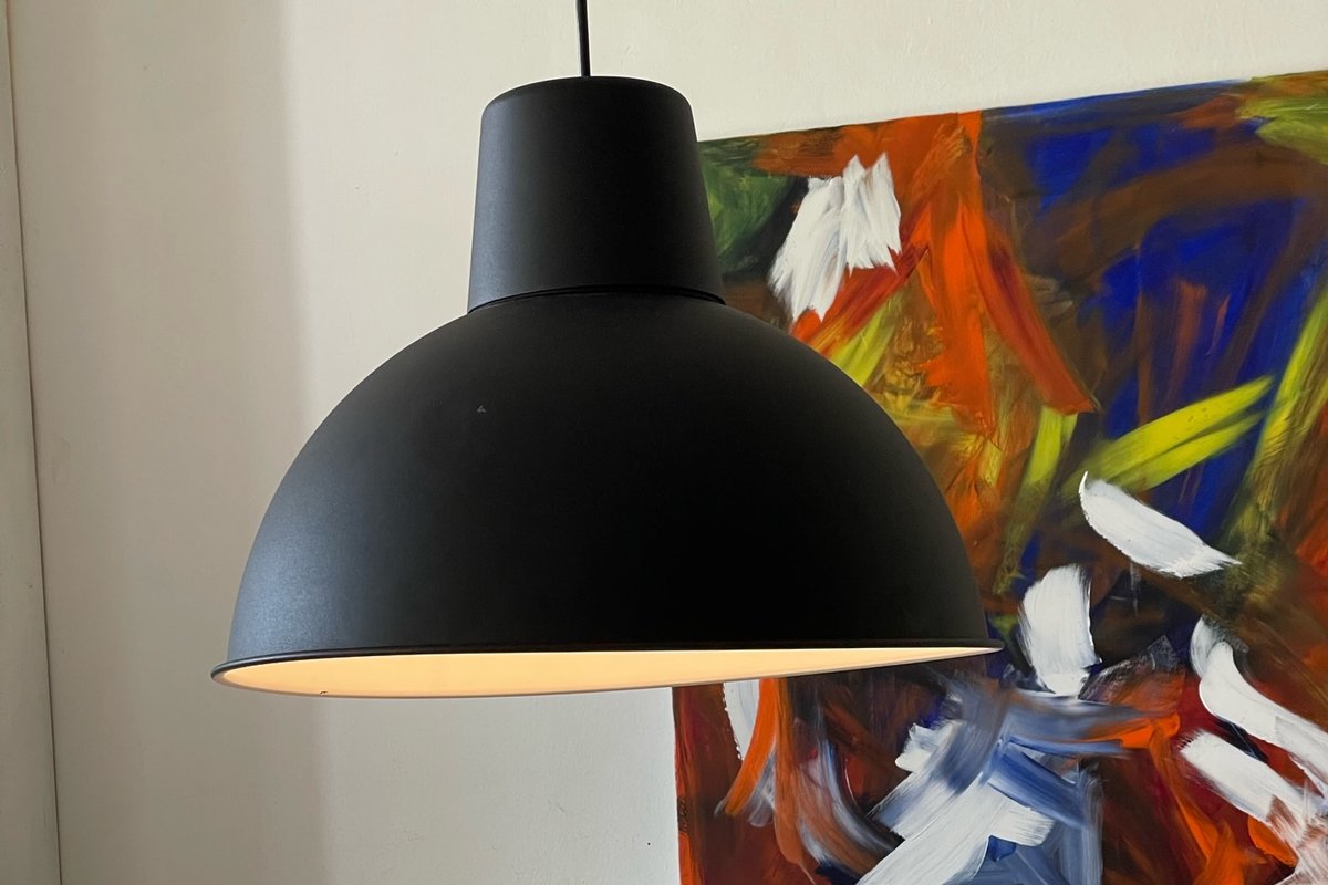 Artistic and Spacious Apartment