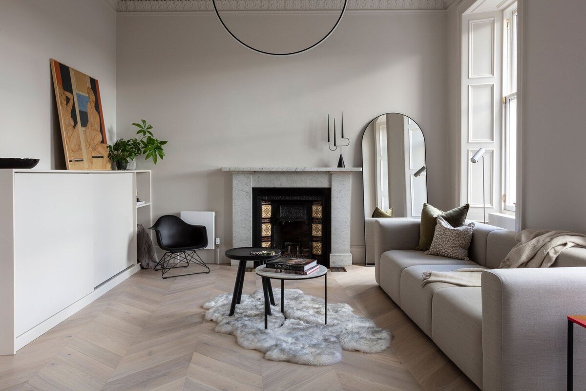 Stunning 3-Bed Castle Views in Historic Edinburgh gallery image 5