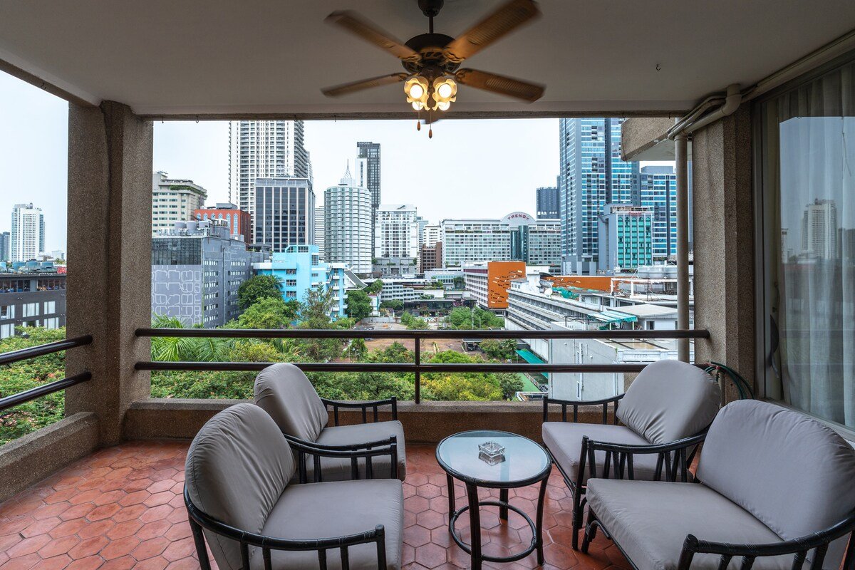 3br. modern near BTS 100 m. gallery image 3