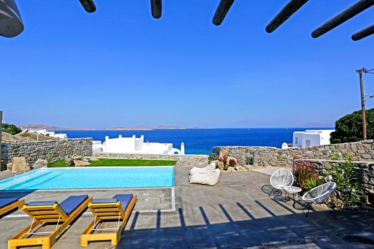 Cycladic Breeze Villa with Private Pool gallery image 2