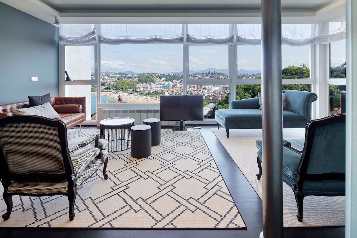 Santa Klara by FeelFreeRentals gallery image 2