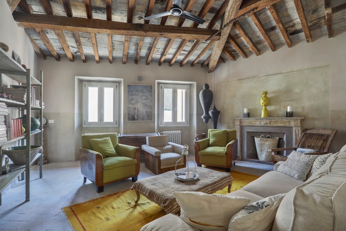 Green Rooftop Terrace Florence Historical Center gallery image 2