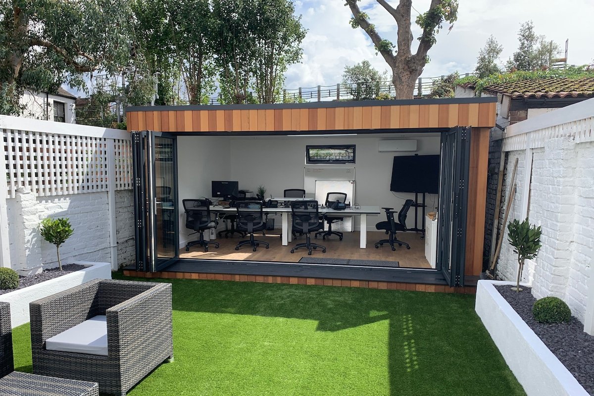 Beautiful home in Chiswick with car parking gallery image 4