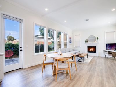 Modern Home w/ Backyard 5-10min to CalTech/PCC